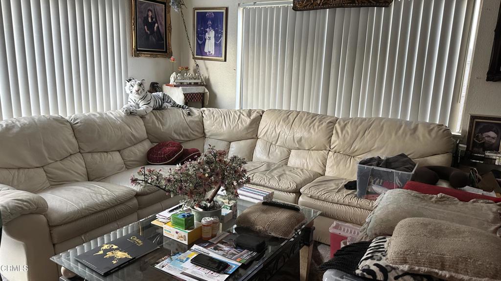1631 Lindsay Place Property Photo 3