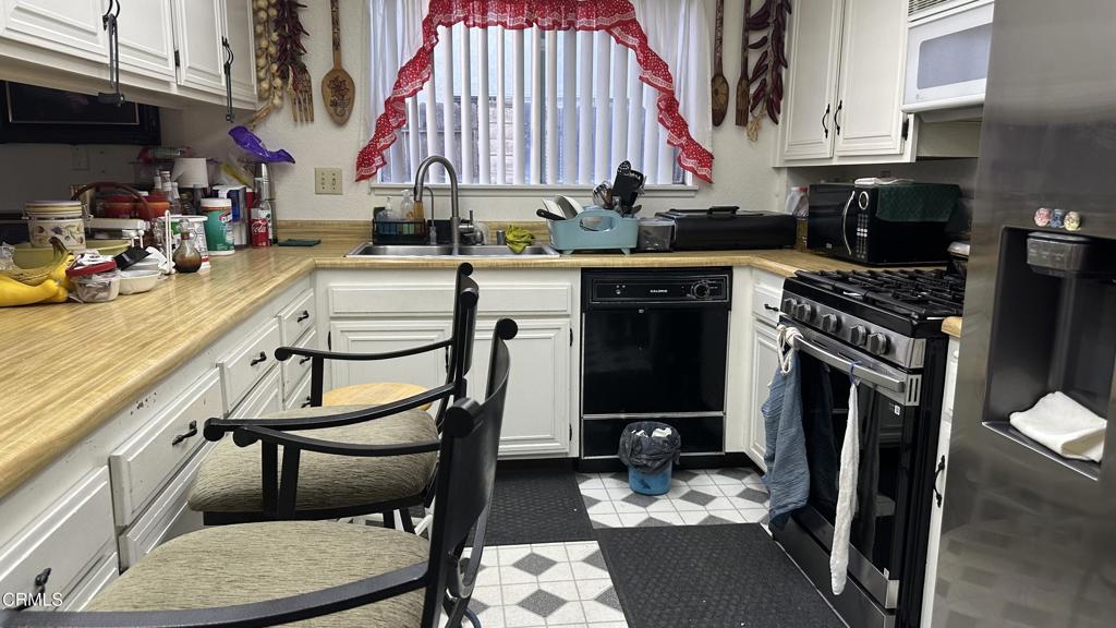 1631 Lindsay Place Property Photo 4