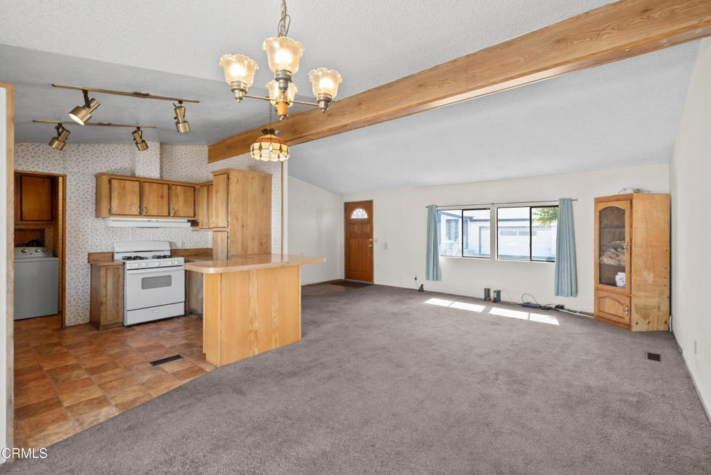 975 W Telegraph Road 122 Property Photo 8