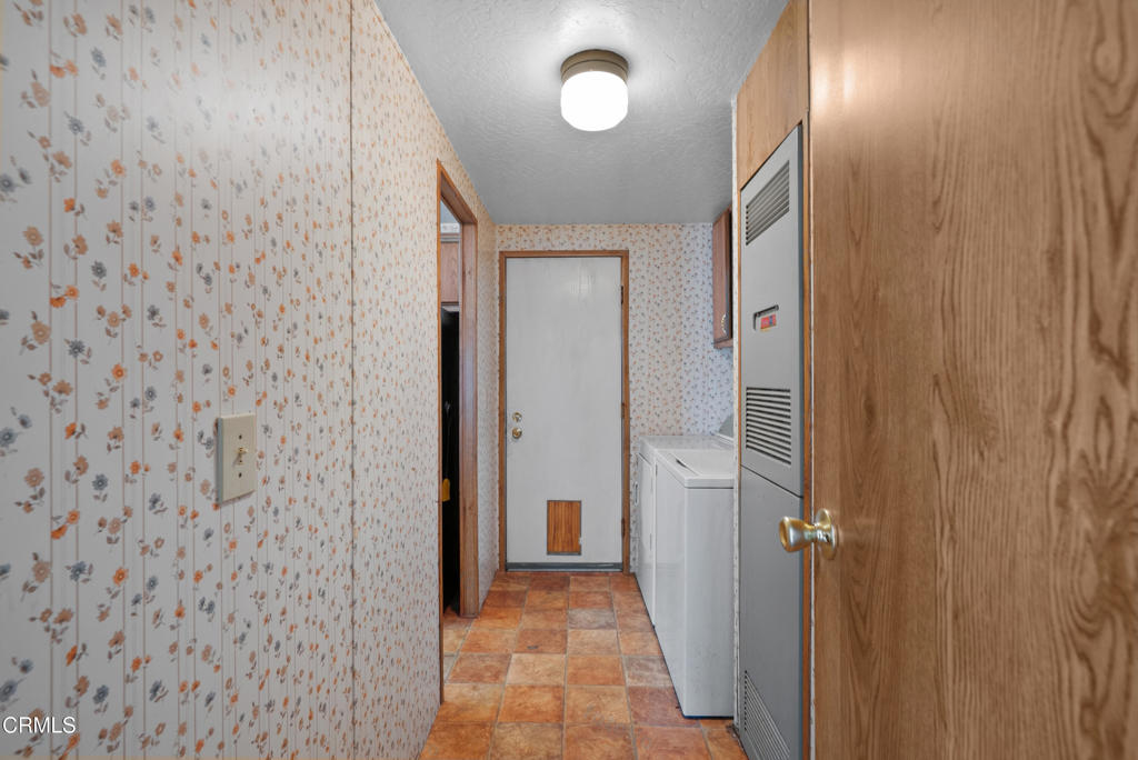975 W Telegraph Road 122 Property Photo 17
