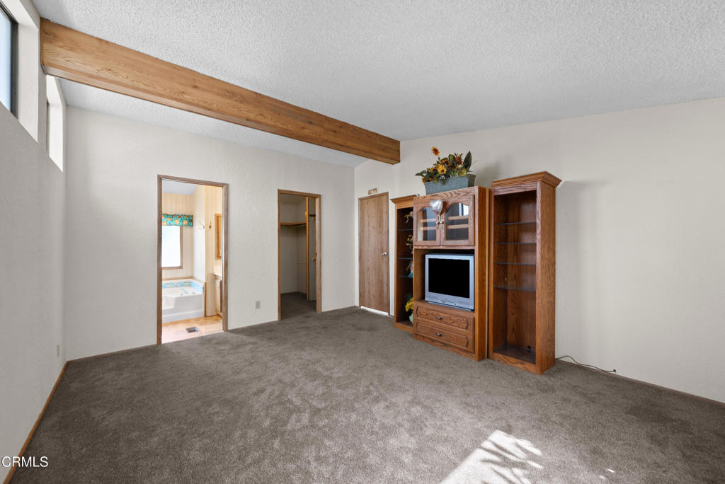 975 W Telegraph Road 122 Property Photo 19