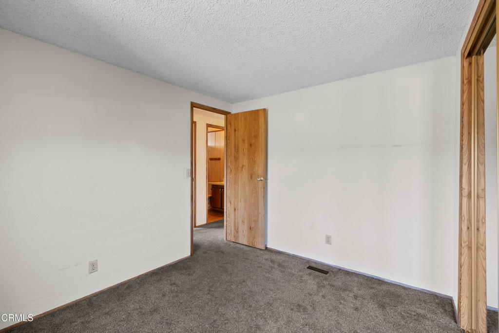 975 W Telegraph Road 122 Property Photo 26