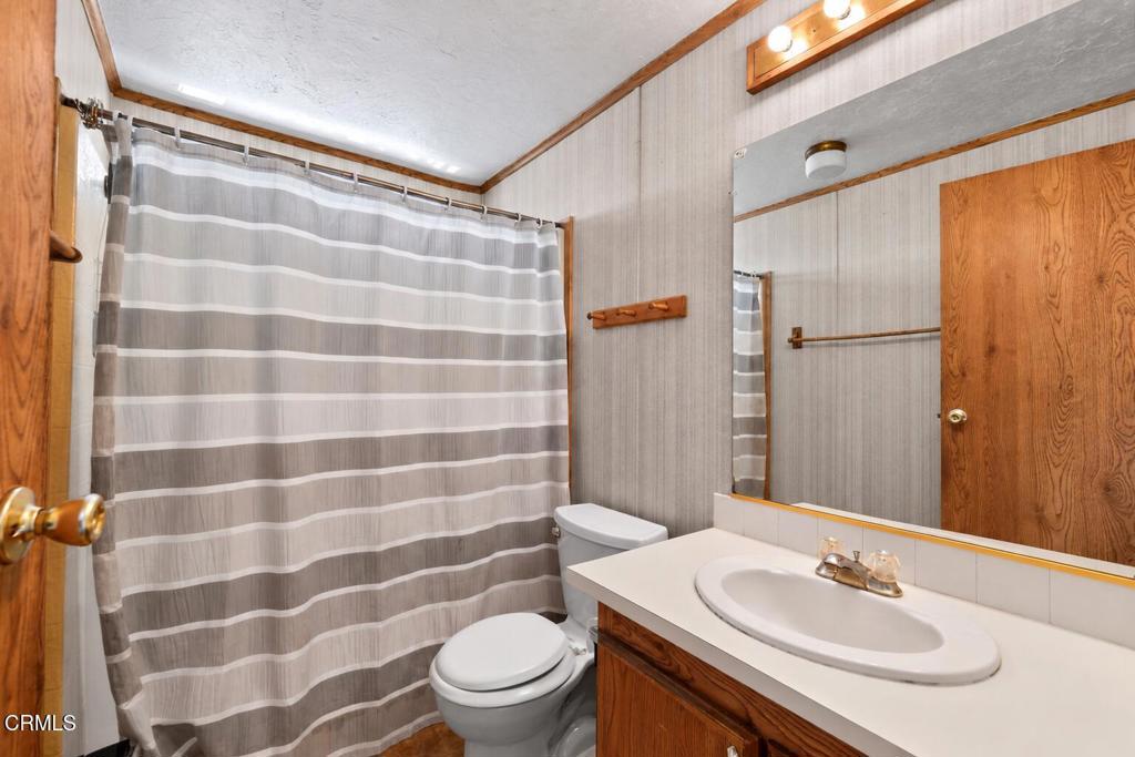 975 W Telegraph Road 122 Property Photo 28