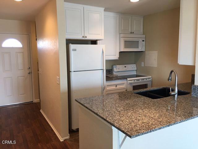 201 E Surfside Drive Property Photo 3