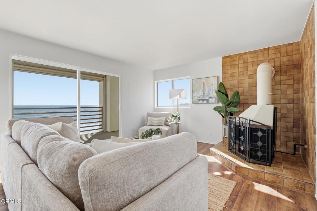 3512 Pacific Coast Highway Property Photo 6
