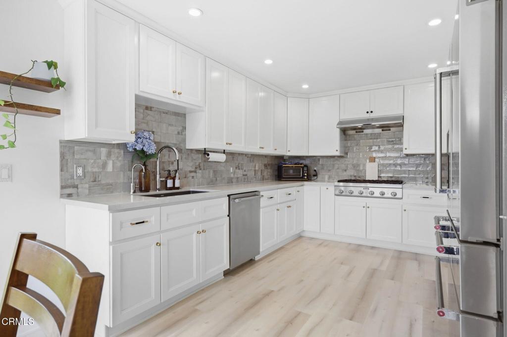 3222 Meadow Oak Drive Property Photo 13