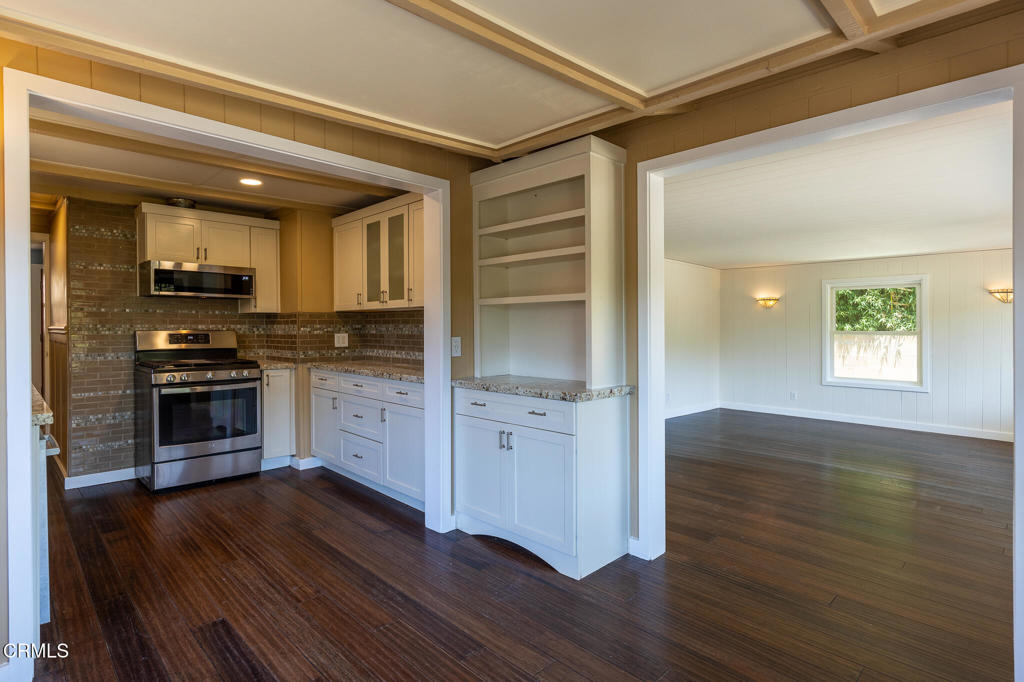 8111 Santa Ana Road Property Photo 3