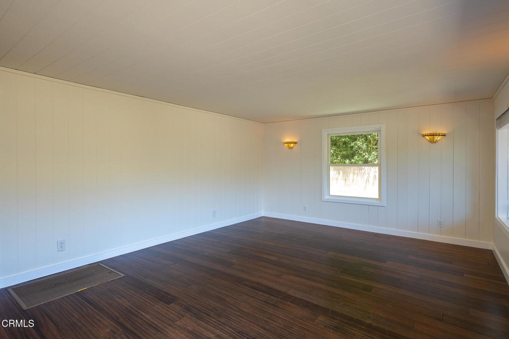 8111 Santa Ana Road Property Photo 4