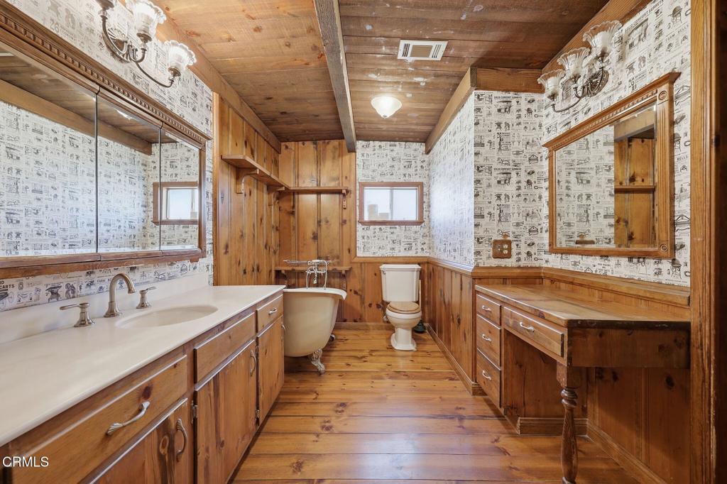 1122 Casitas Court Property Photo 32