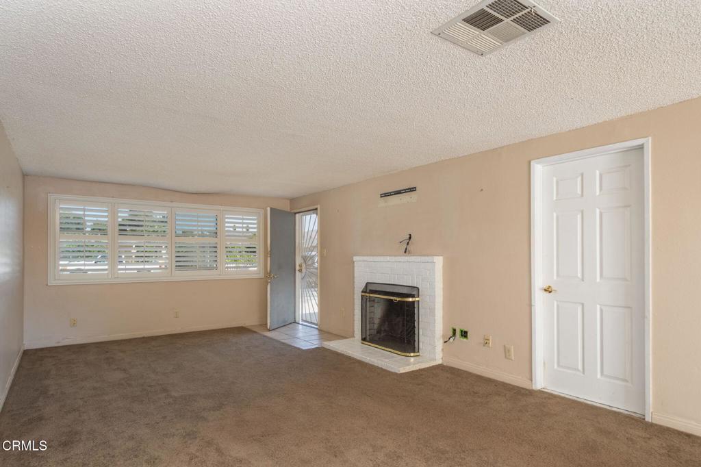 218 Warren Avenue Property Photo 3