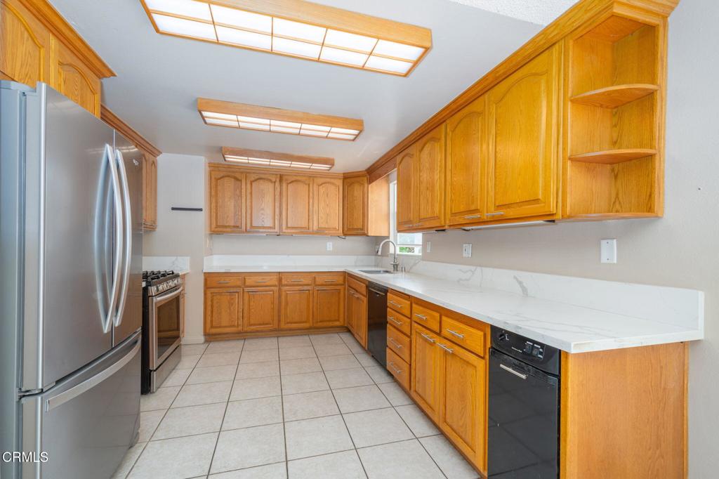 218 Warren Avenue Property Photo 9