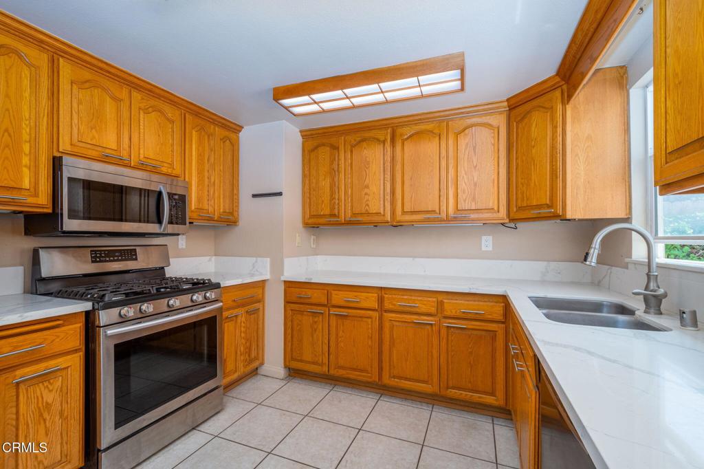 218 Warren Avenue Property Photo 10