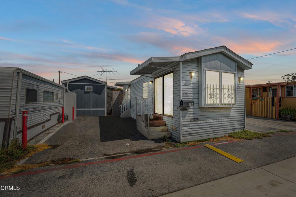 6665 Long Beach Boulevard C26