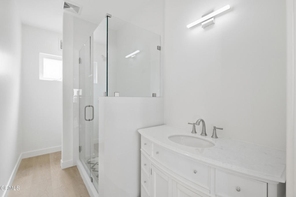 923 N Main Property Photo 33