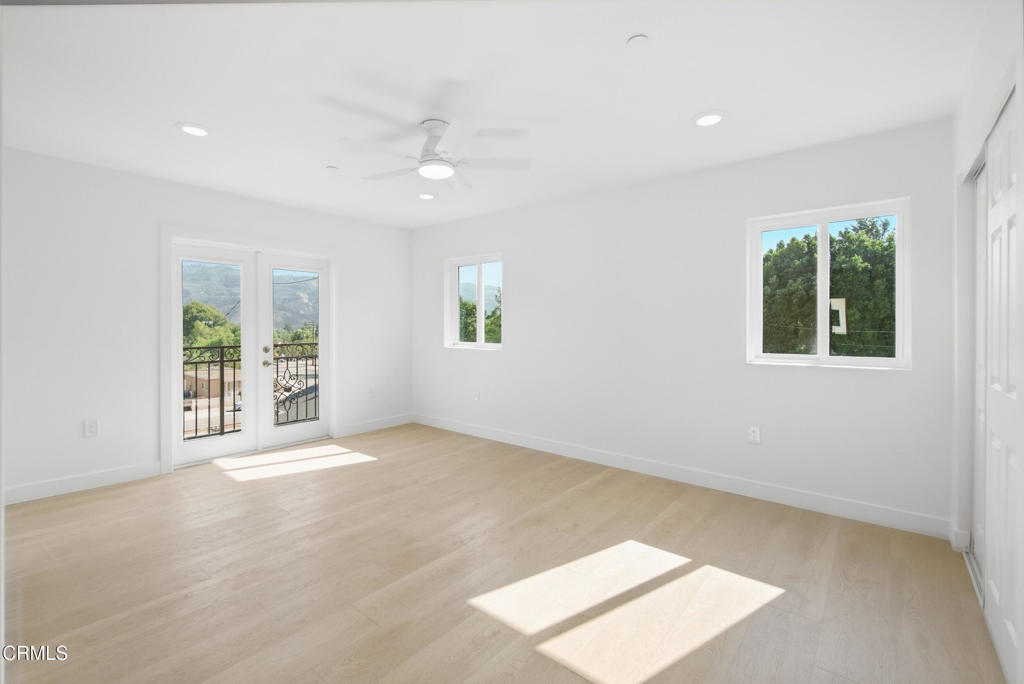 923 N Main Property Photo 37