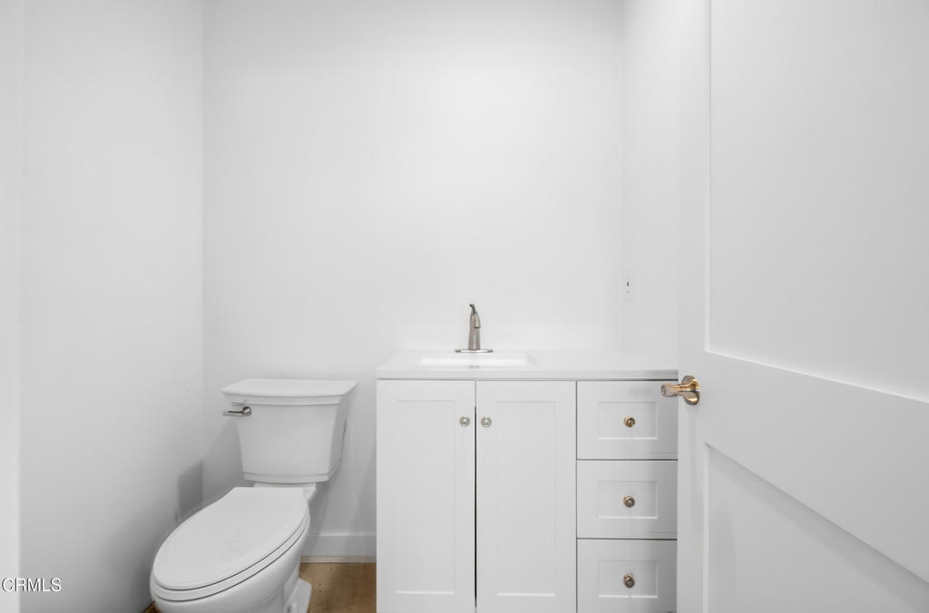 923 N Main Property Photo 43