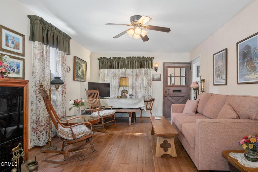 1124 Bath Street Property Photo 6