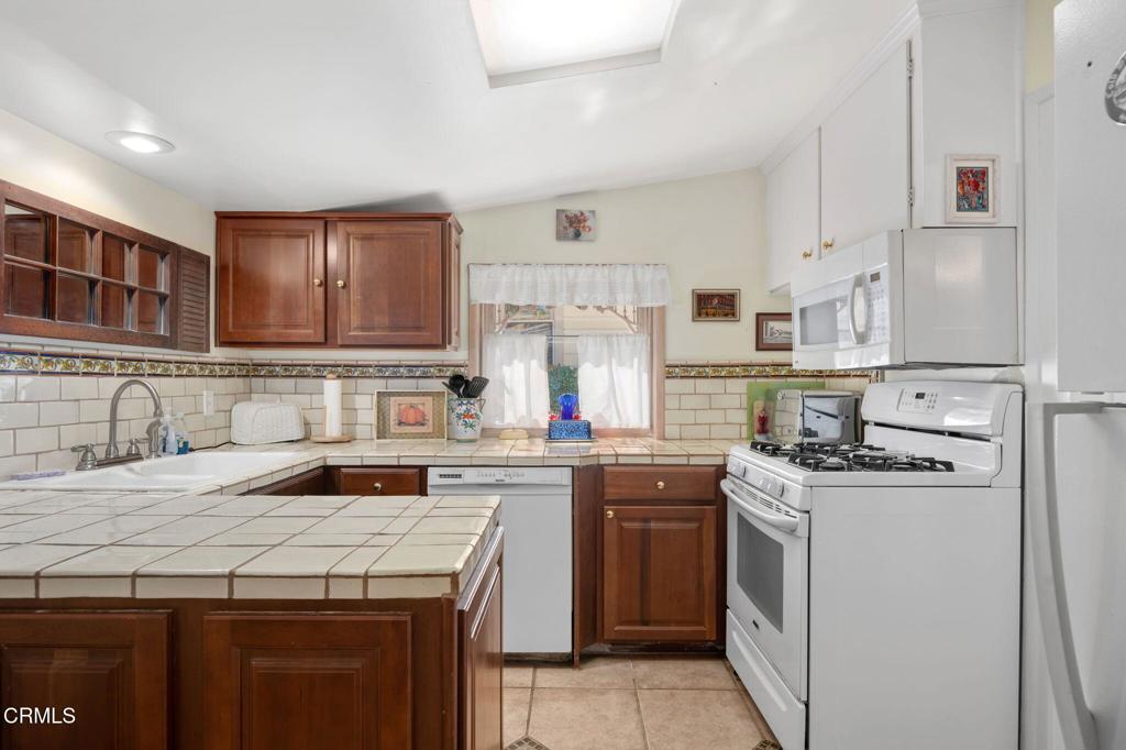 1124 Bath Street Property Photo 13