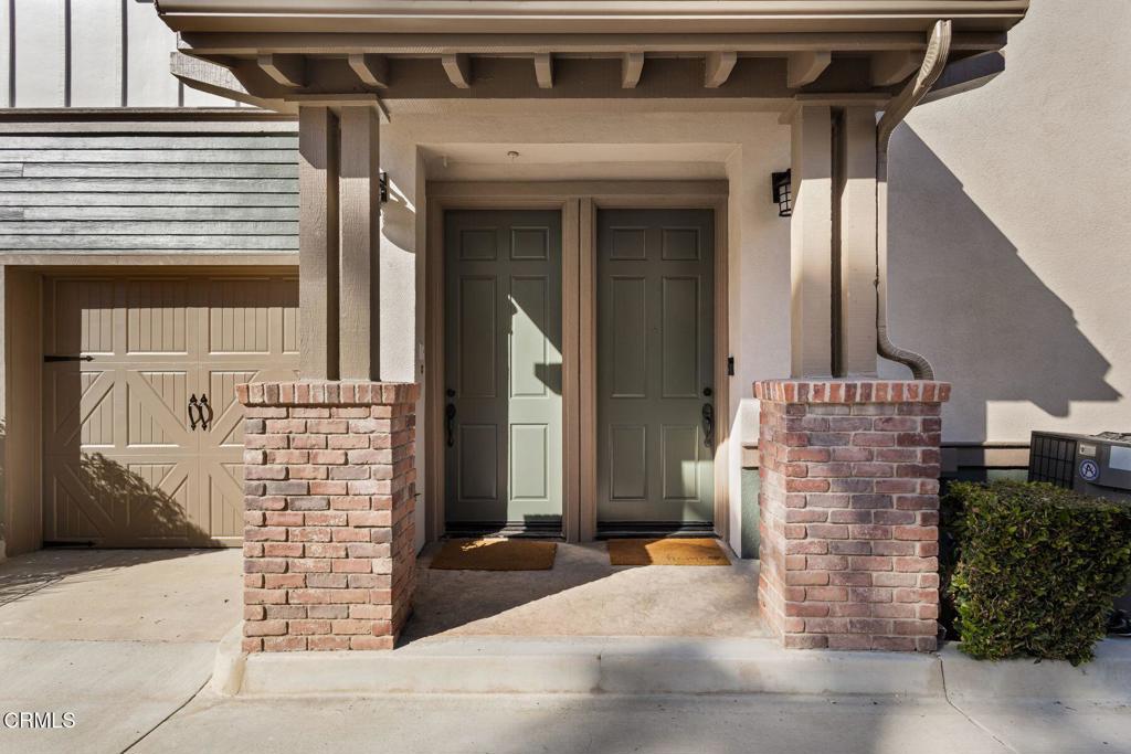 1524 Windshore Way Property Photo 3