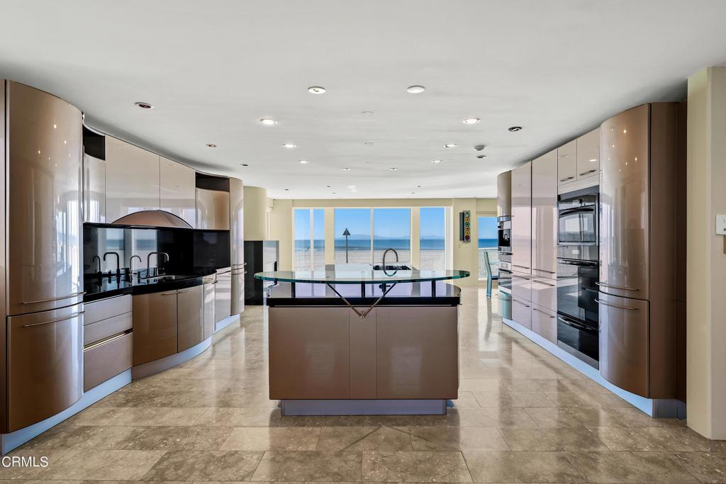 4015 Ocean Drive Property Photo 6