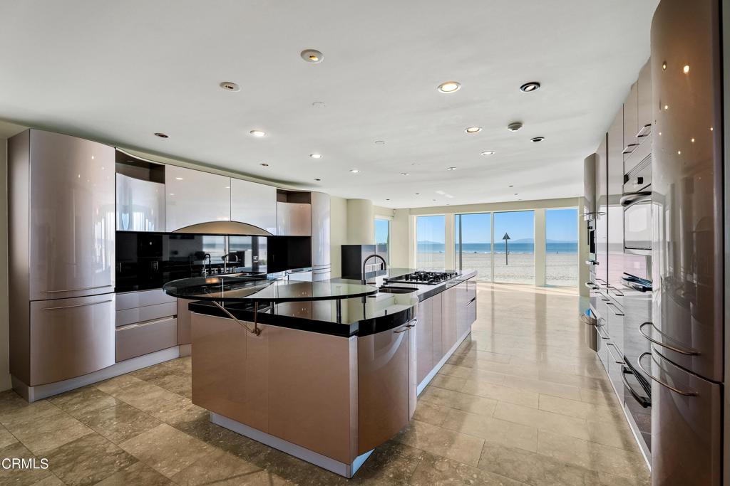 4015 Ocean Drive Property Photo 14