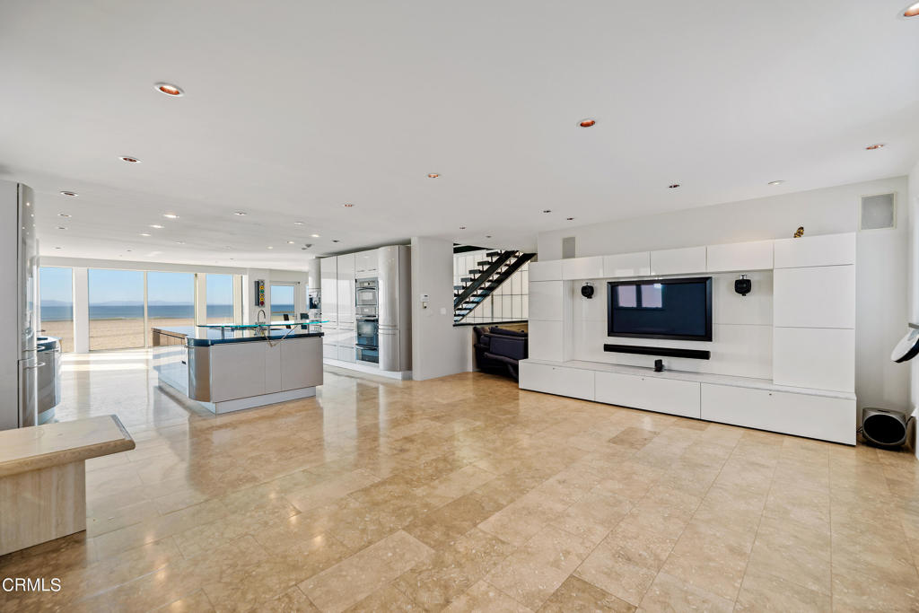 4015 Ocean Drive Property Photo 18