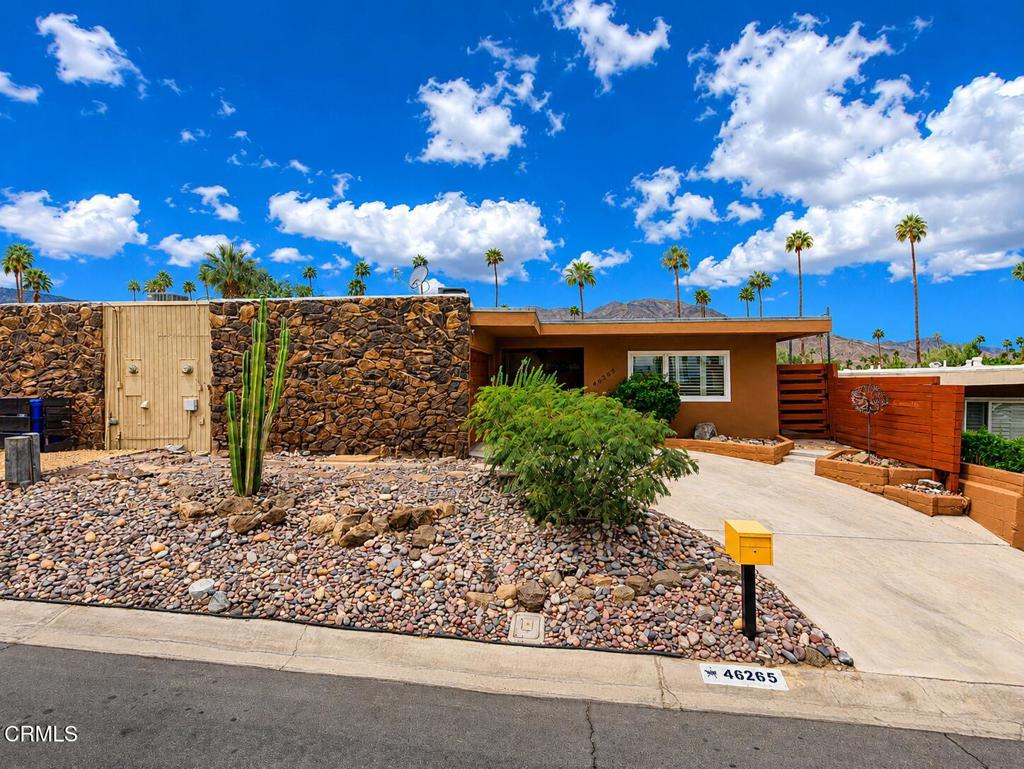 46265 Burroweed Lane Property Photo 1