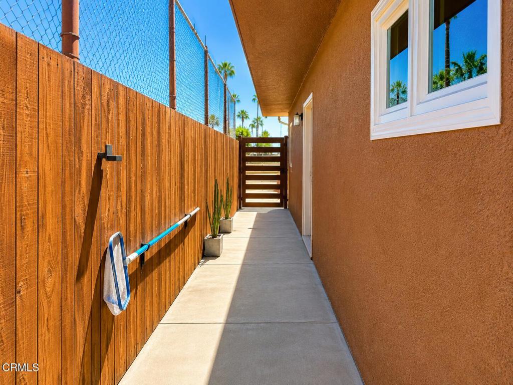 46265 Burroweed Lane Property Photo 6