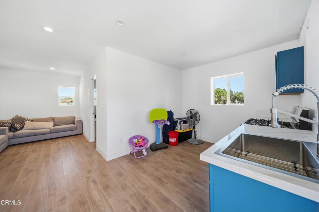 2714 W Avenue M8 Property Photo 19