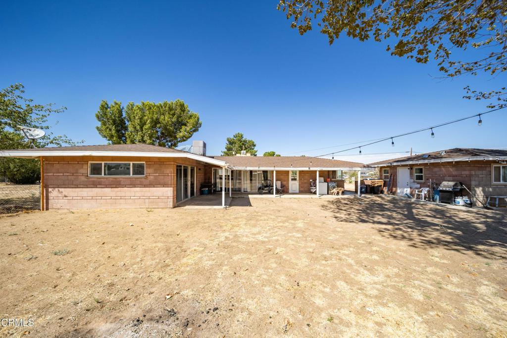 2714 W Avenue M8 Property Photo 23