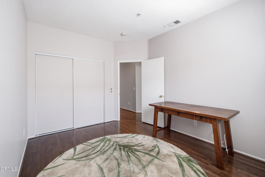 714 Seneca Street Property Photo 10