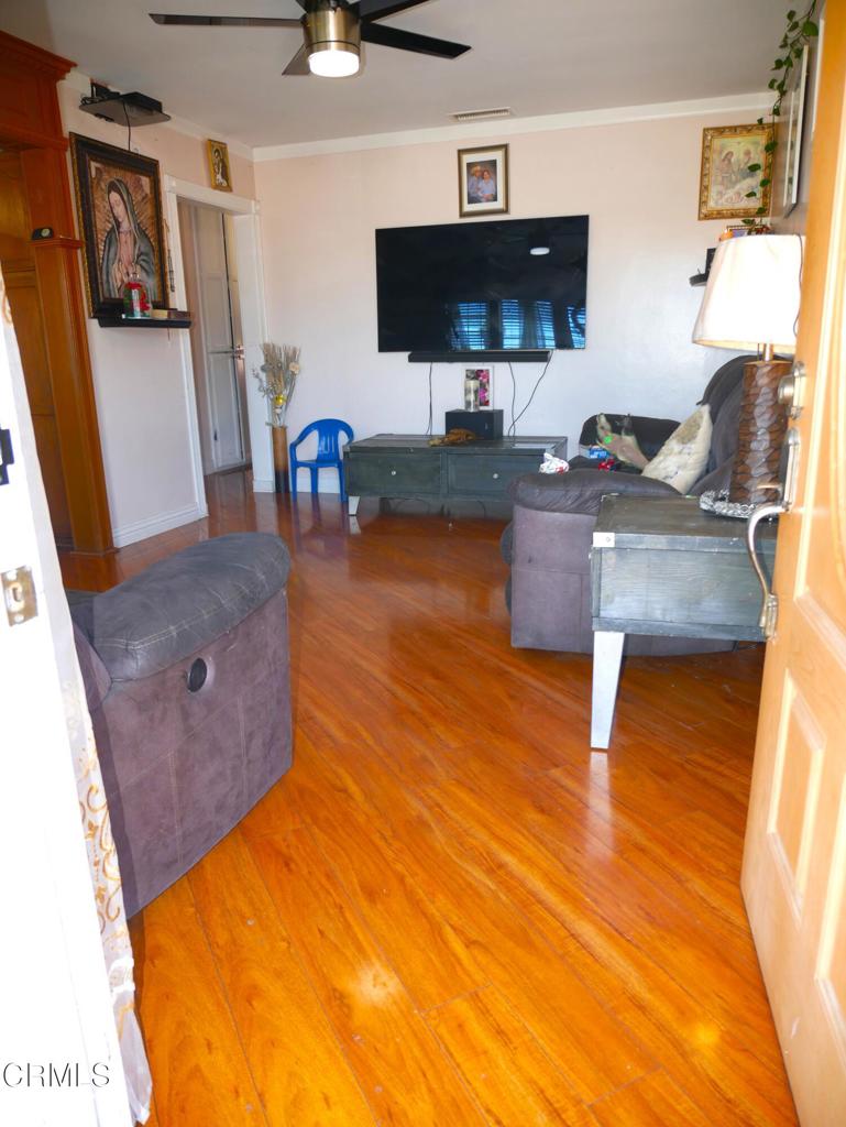 4912 Bradfield Place Property Photo 3