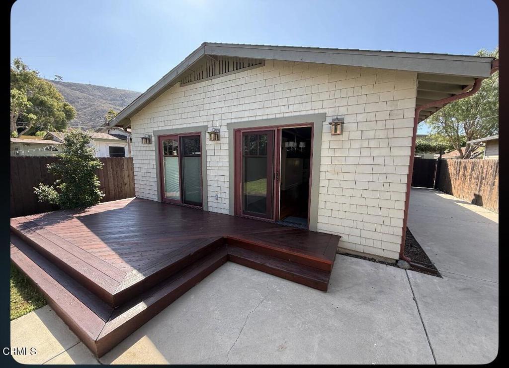 101 E Warner Street Property Photo 2