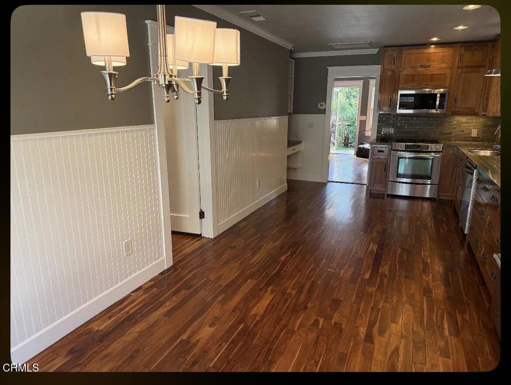 101 E Warner Street Property Photo 7