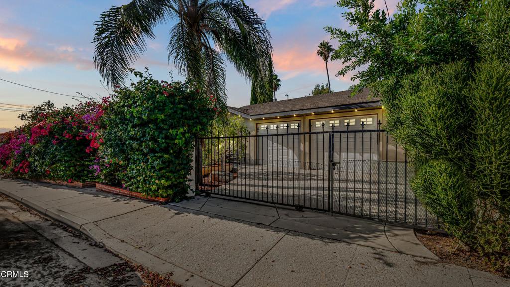 14476 Avenida Colonia Property Photo 2