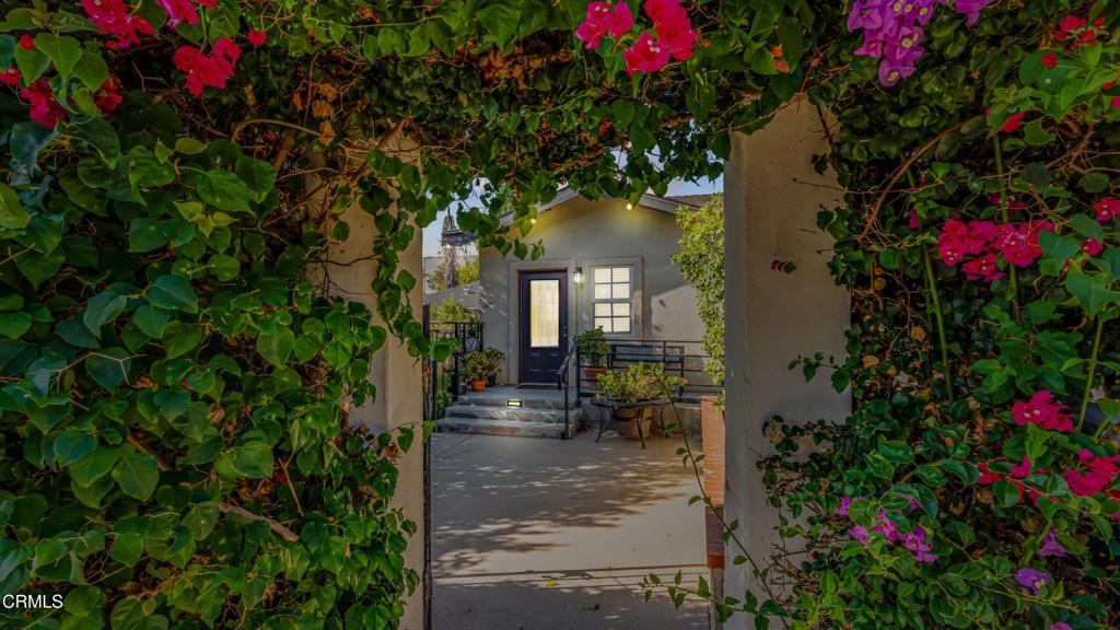 14476 Avenida Colonia Property Photo 3