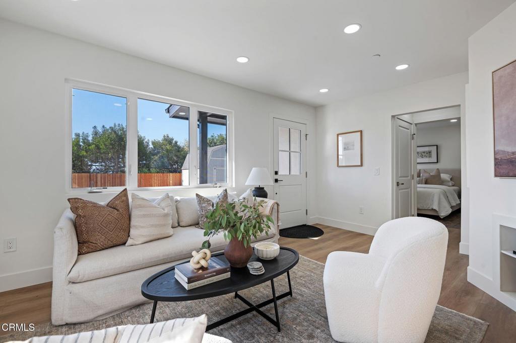 2848 Foothill Road Property Photo 4