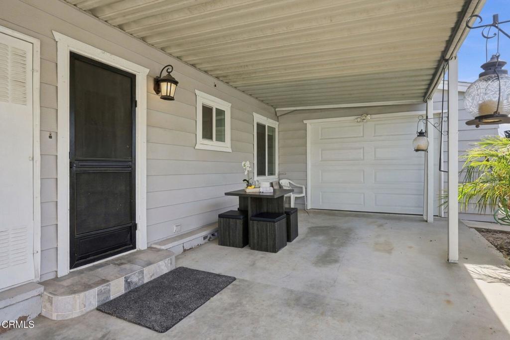 92 Poinsettia Gardens Drive Property Photo 6