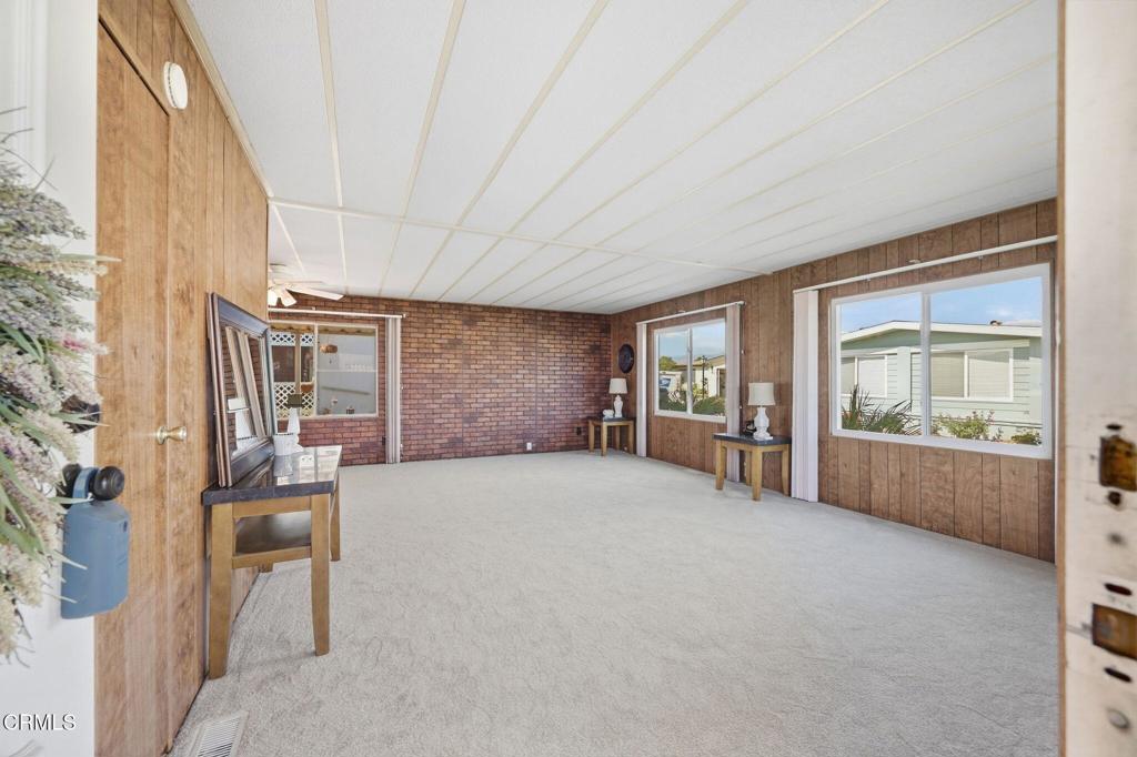 92 Poinsettia Gardens Drive Property Photo 8
