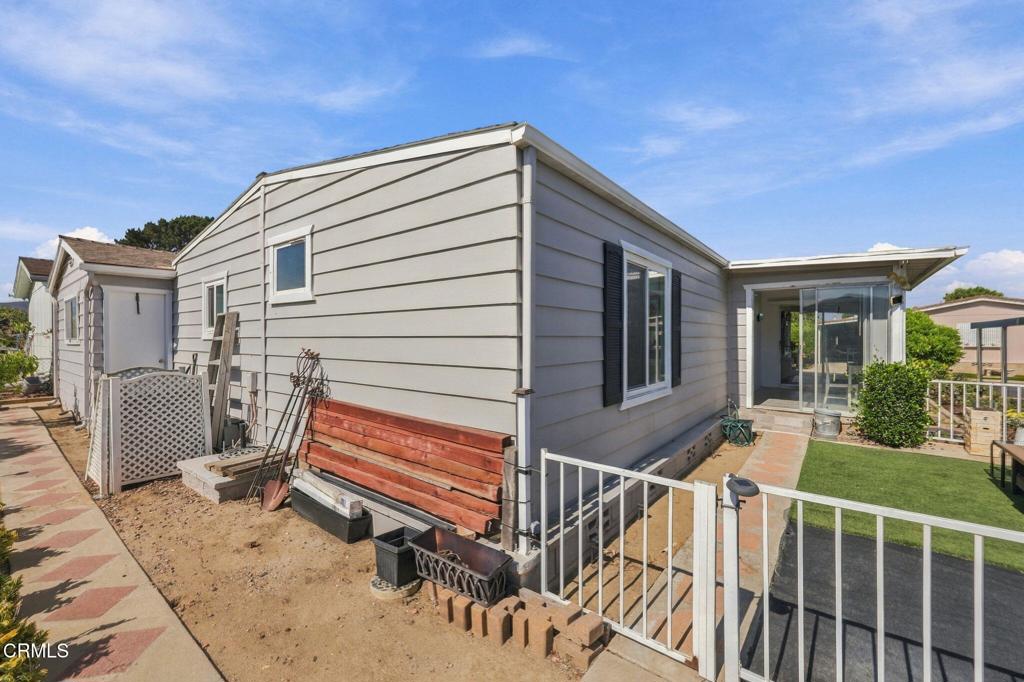 92 Poinsettia Gardens Drive Property Photo 41
