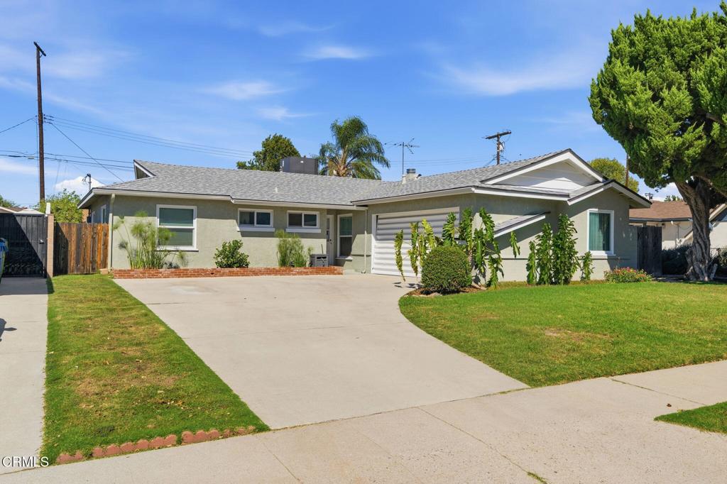 16351 Labrador Street Property Photo 6