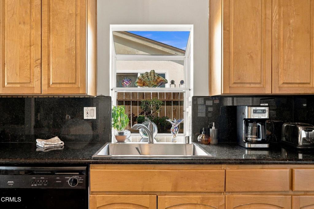 16351 Labrador Street Property Photo 7