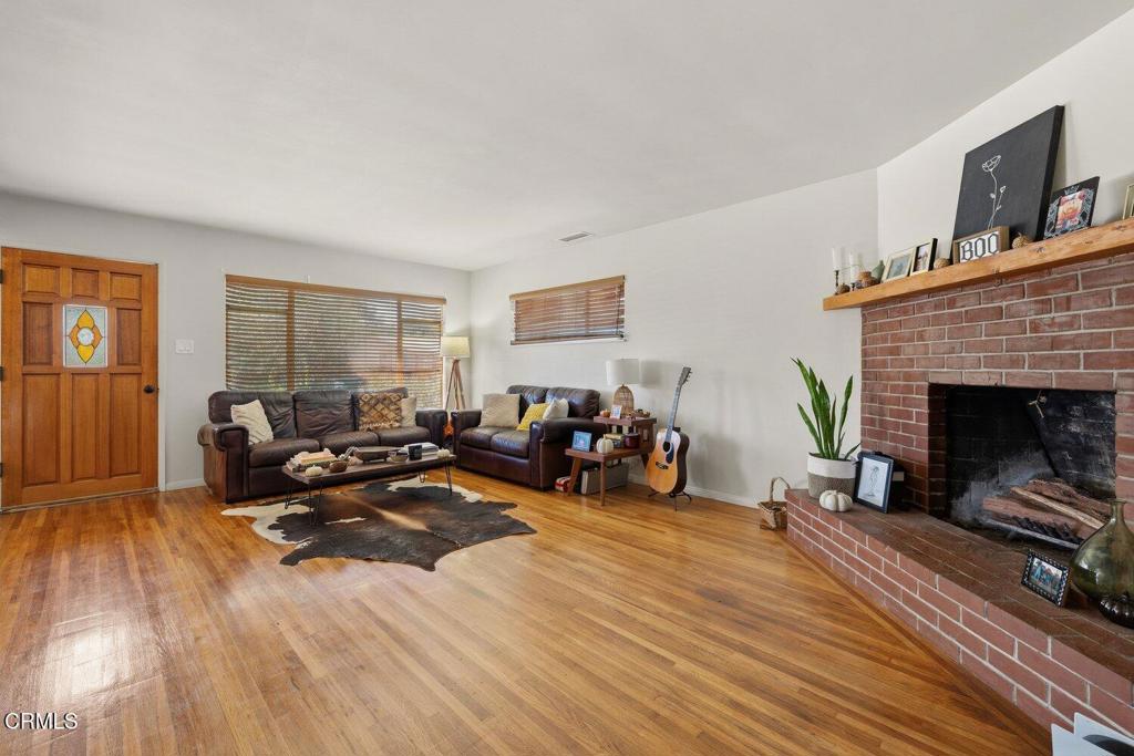 940 Devereux Drive Property Photo 3