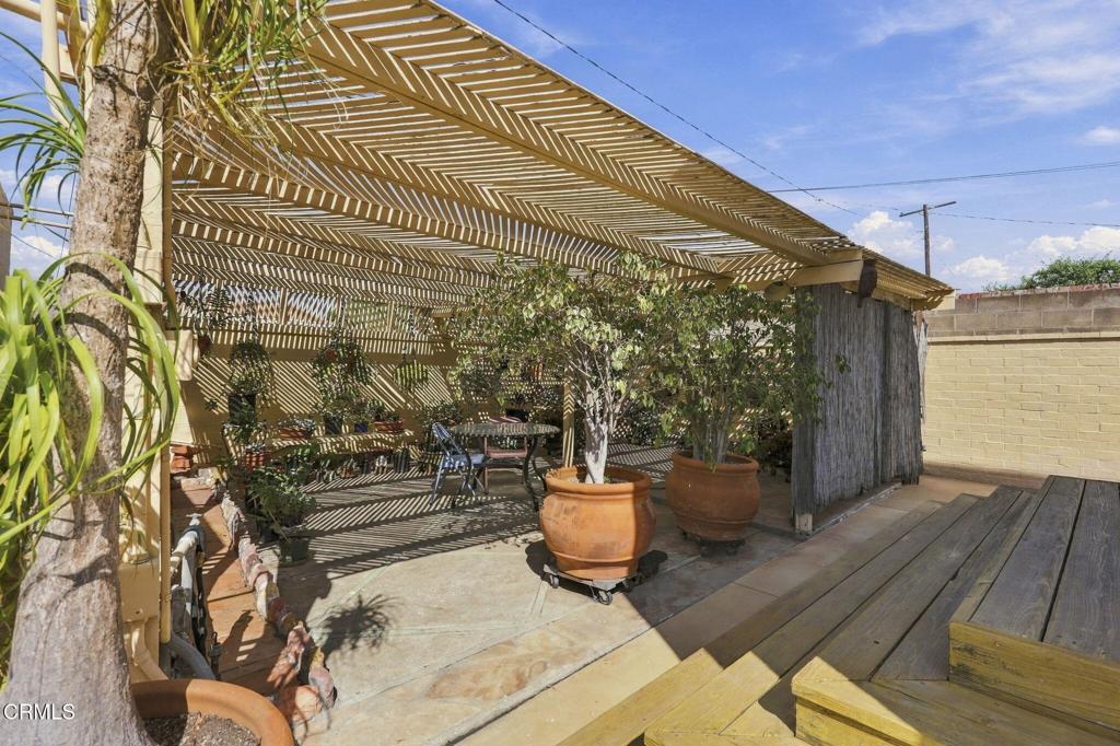 111 S Catalina Street Property Photo 36
