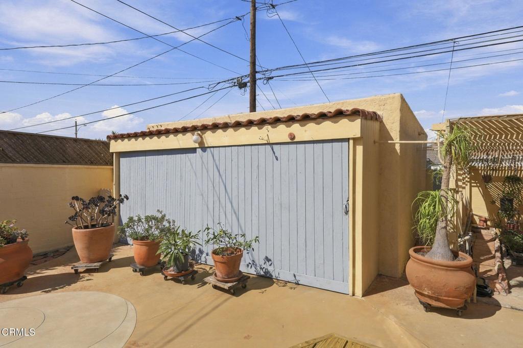 111 S Catalina Street Property Photo 39