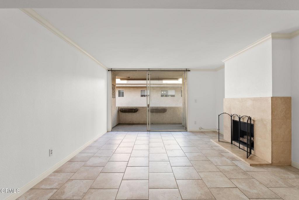 5325 Newcastle Avenue 126 Property Photo 7