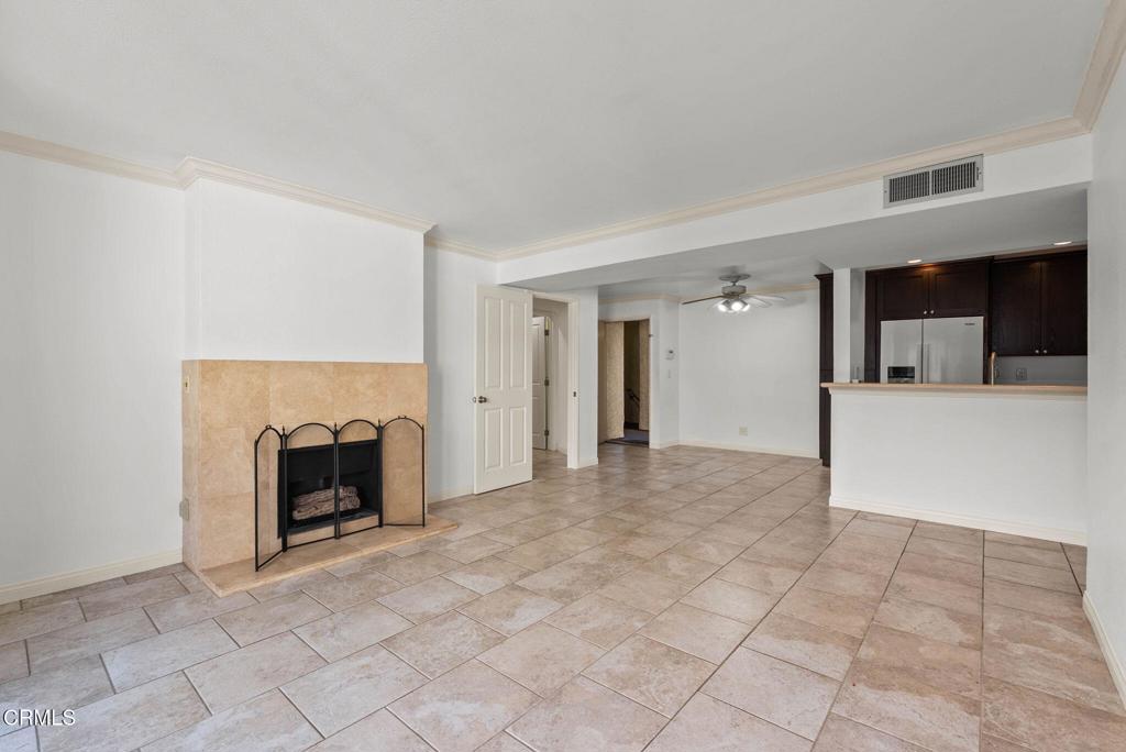 5325 Newcastle Avenue 126 Property Photo 11
