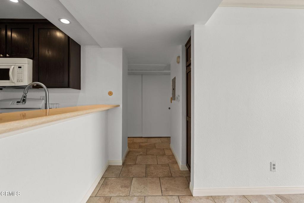 5325 Newcastle Avenue 126 Property Photo 17