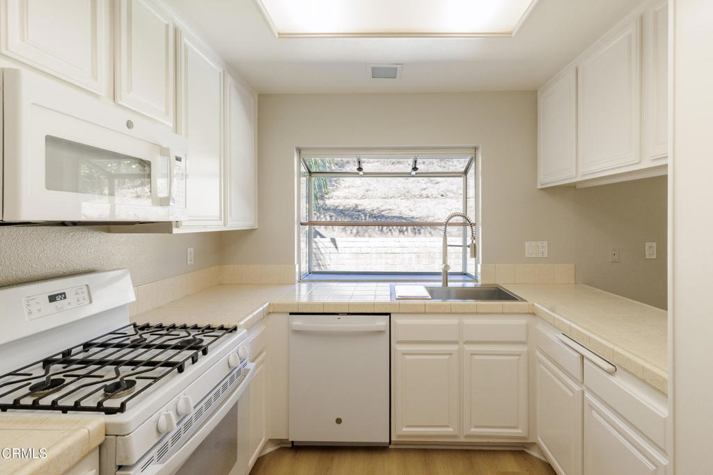 6131 Fremont Circle Property Photo 10