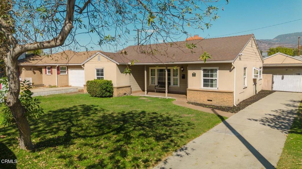 546 E Country Club Lane Property Photo 1